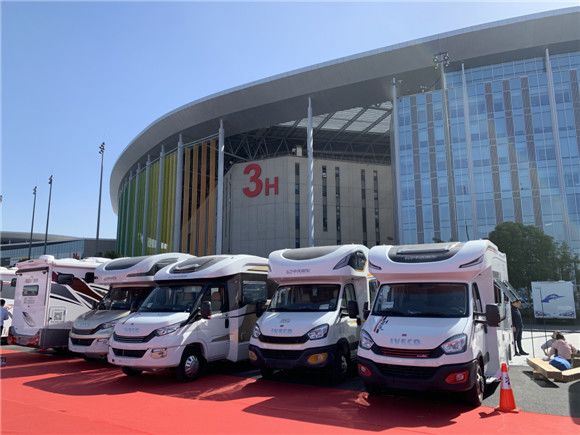 第十屆上海房車展聯合上海改裝車展在國家會展中心開幕(www.zgxdjyzbzz.cn)