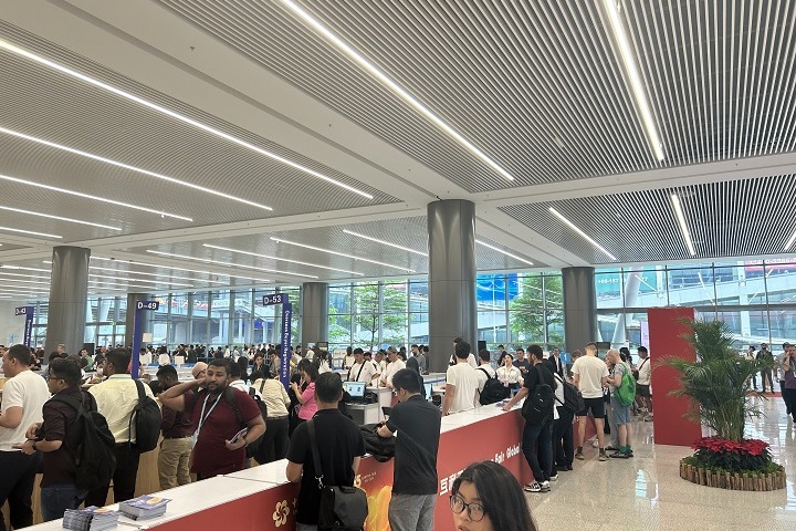 新疆歐亞安防及警用裝備展覽會(www.zgxdjyzbzz.cn)