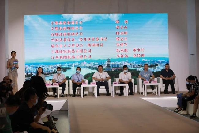 2021深圳品牌服裝展覽會圓滿落幕，贛州服裝展團大放異彩(www.zgxdjyzbzz.cn)
