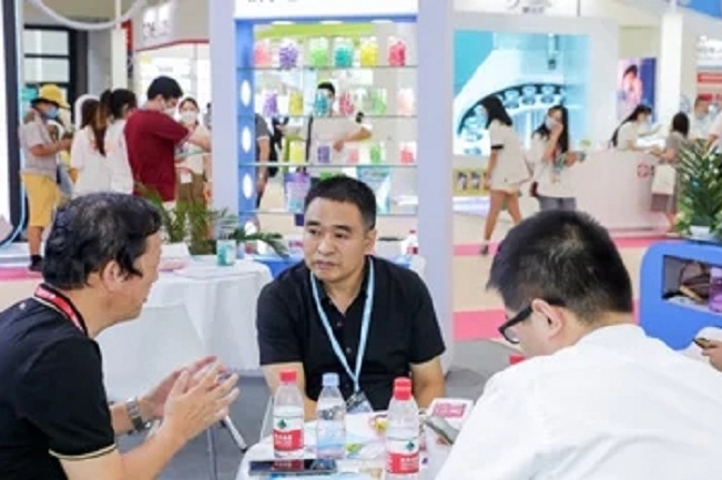 上海個人護理及美容健康電器展覽會(www.zgxdjyzbzz.cn)