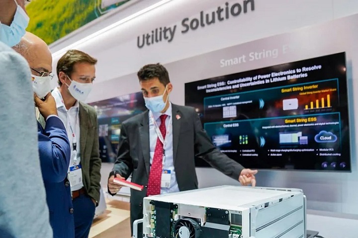 德國杜塞爾多夫太陽能展覽會Solar Solutions Dusseldorf(www.zgxdjyzbzz.cn)
