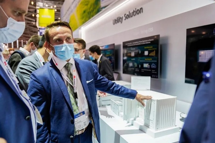 德國杜塞爾多夫太陽能展覽會Solar Solutions Dusseldorf(www.zgxdjyzbzz.cn)