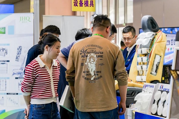 大灣區國際車燈與車輛照明技術展覽會IALE(www.zgxdjyzbzz.cn)